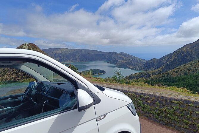 sete-cidades-and-lagoa-do-fogo-volcanic-lakes-guided-tour