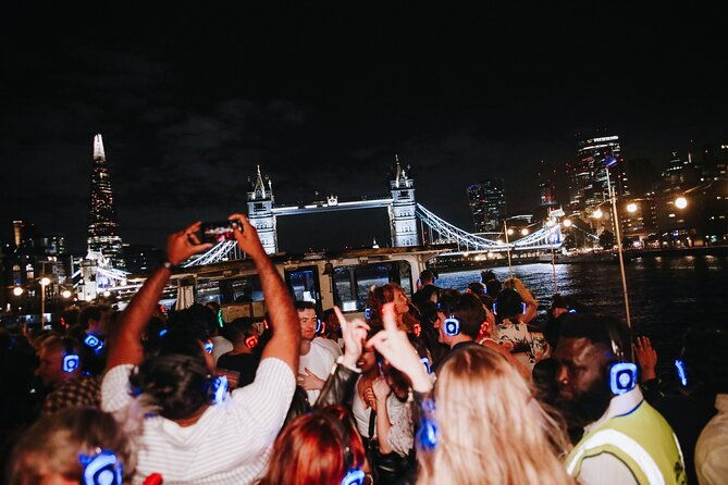 silent-disco-london-thames-boat-party