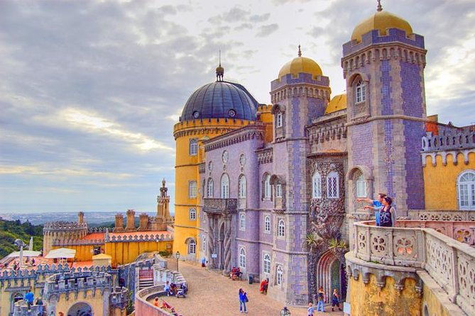 sintra-exclusive-private-day-trip-by-car-with-a-private-guide
