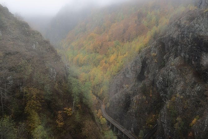 small-group-day-trip-transfagarasan-road-and-poienari-fortress-from-brasov