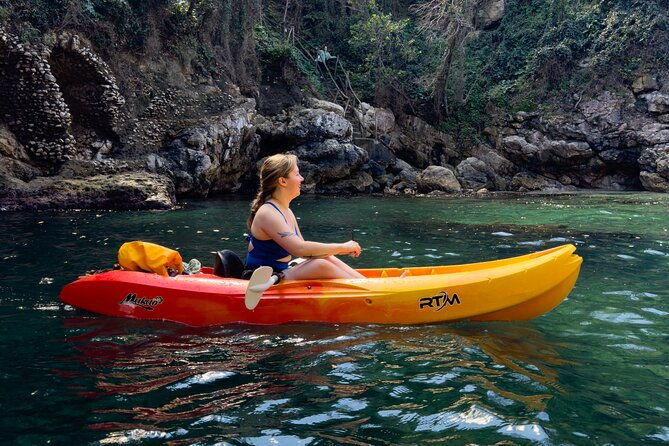 small-group-kayak-tour-from-sorrento-to-bagni-regina-giovanna