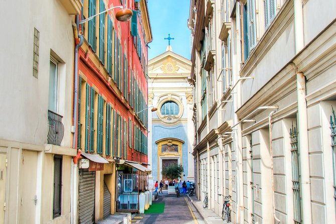 small-group-nice-walking-tour-of-the-old-town-with-a-local-guide