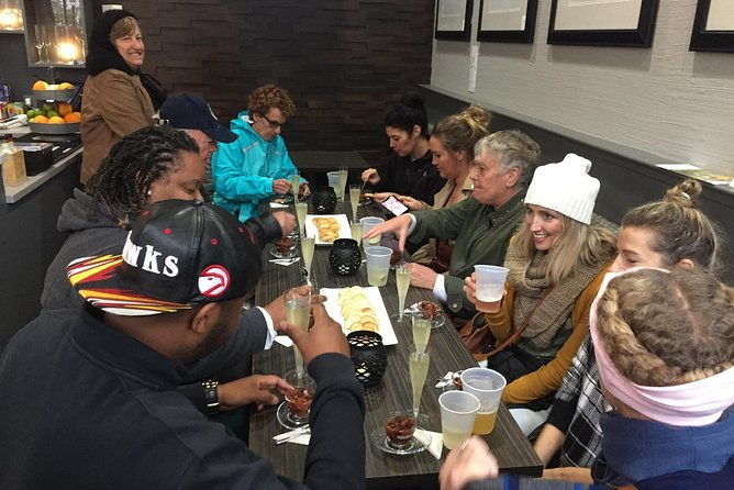 southern-flavors-food-pub-crawl-and-history-walking-tour