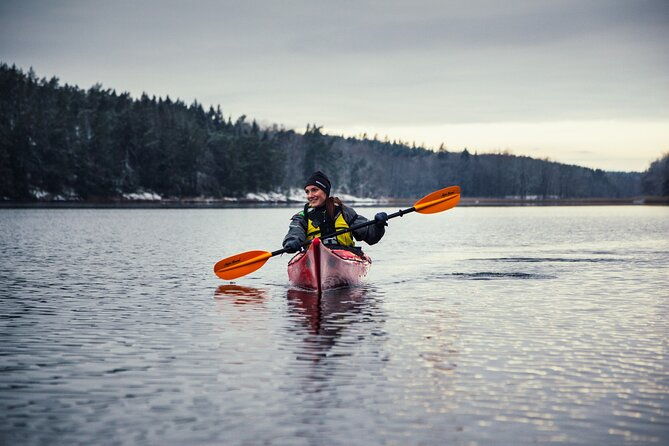 stockholm-winter-kayaking-swedish-fika-and-hot-sauna-experience