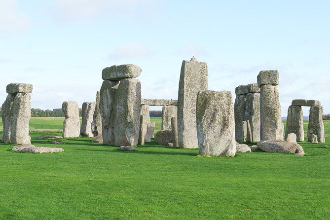 stonehenge-and-windsor-castle-tour-from-london-with-entry-tickets