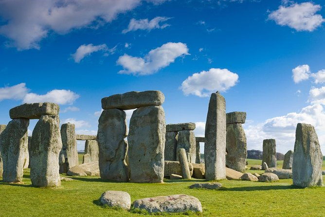 stonehenge-half-day-tour-from-london-with-admission-snack-pack