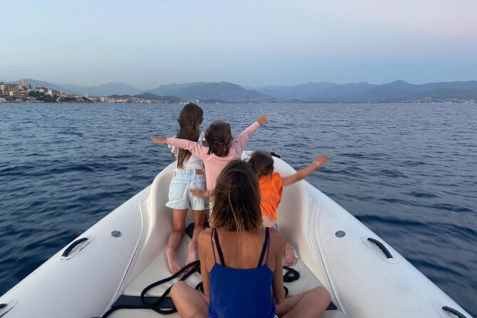 sunset-boat-cruise-with-aperitif-at-the-sanguinary-islands