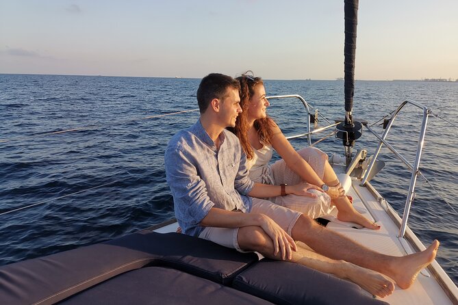 sunset-sailboat-tour-along-the-coast-with-open-bar