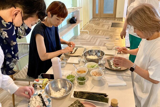 sushi-cooking-class-by-matchaexperience-osaka