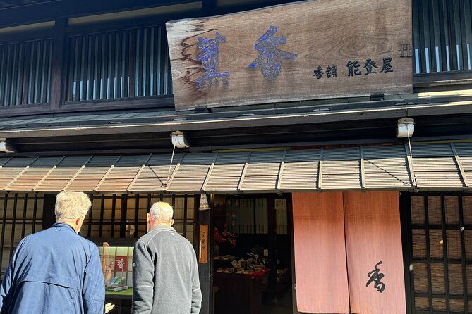 takayama-jinya-old-town-private-walking-tour