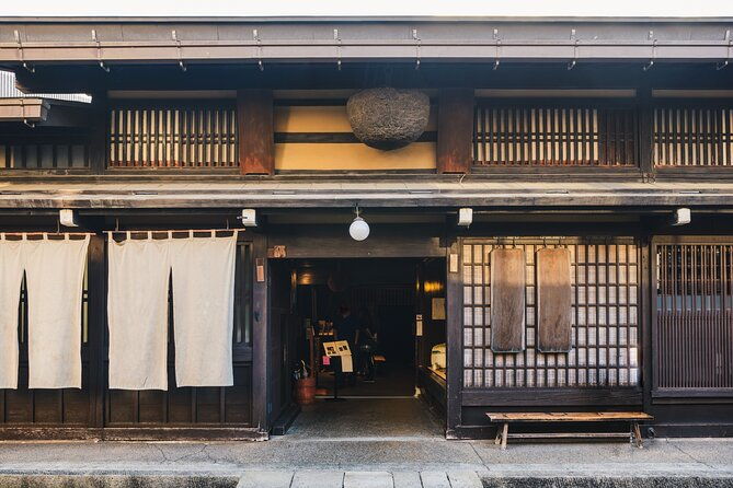 takayama-local-cuisine-food-sake-cultural-tour-with-government-licensed-guide