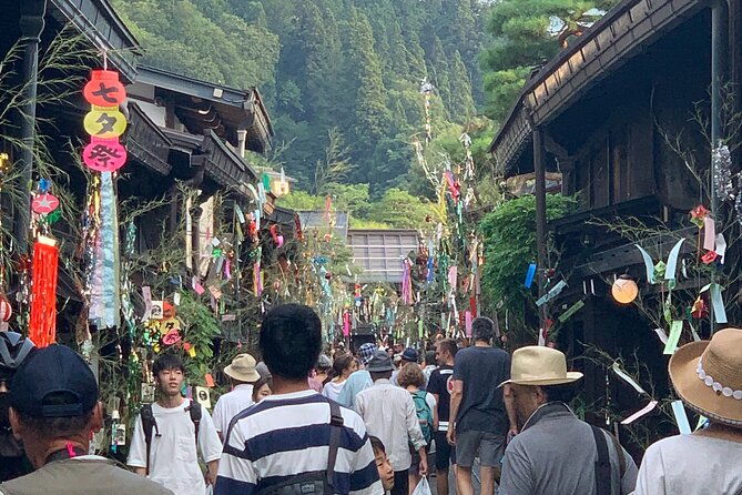 takayama-walking-tour-hida-folk-village