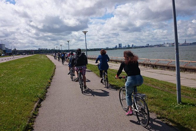 tallinn-bicycle-sightseeing-tour
