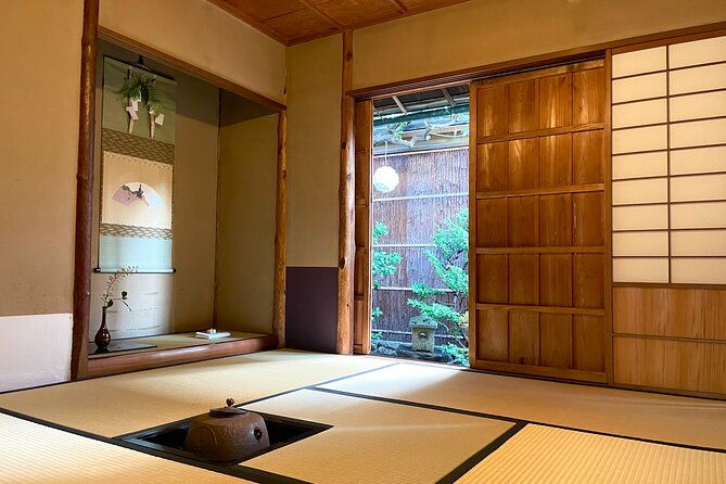 tea-ceremony-and-kimono-experience-at-kyoto-tondaya