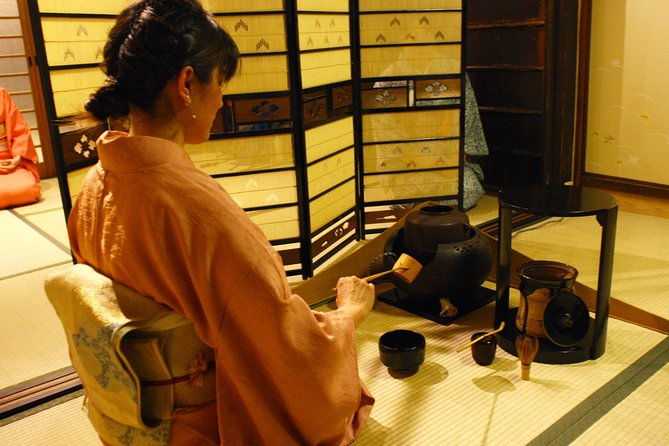 tea-ceremony-experience-in-traditional-kyoto-townhouse