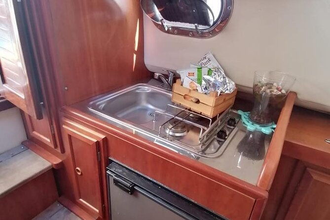 three-hour-private-guided-tour-of-capri-with-a-luxury-gozzo-cabin-cruiser