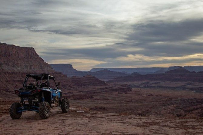 thrilling-guided-you-drive-hells-revenge-utv-tour-in-moab-ut