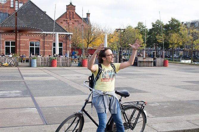 urban-adventures-amsterdam-bike-tour-graffiti-and-magnet-fishing