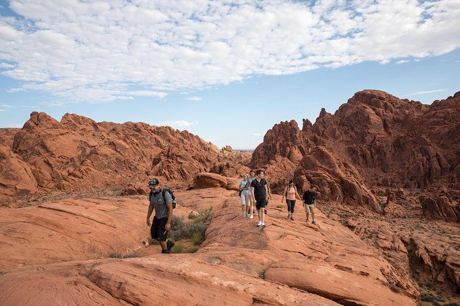 valley-of-fire-guided-hike-from-las-vegas