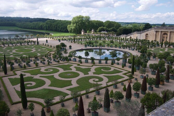 versailles-full-day-tour-with-the-estate-of-marie-antoinette