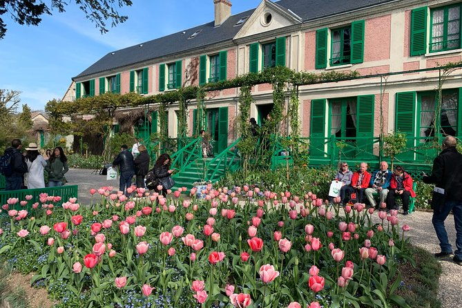 versailles-palace-and-giverny-private-guided-tour-from-paris