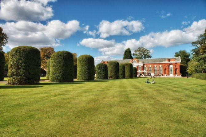 vip-kensington-palace-tour-royal-tea-crown-experience