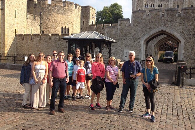 vip-tower-of-london-and-crown-jewels-tour-with-private-beefeater-meet-greet