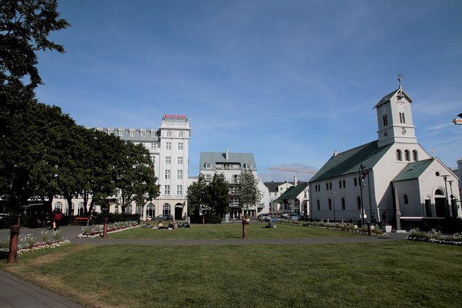 walking-tour-of-reykjavik-city