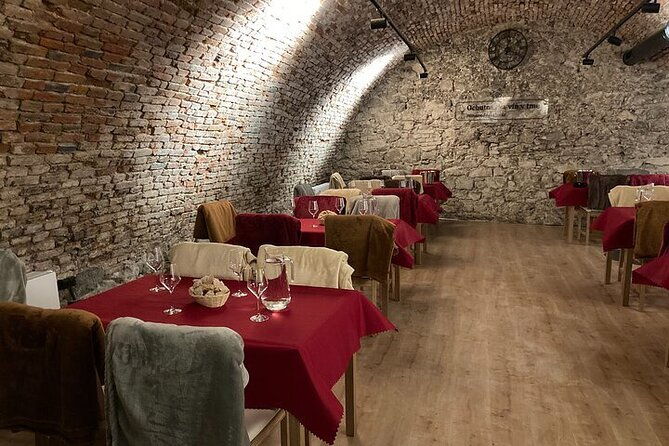wine-tasting-in-the-dark