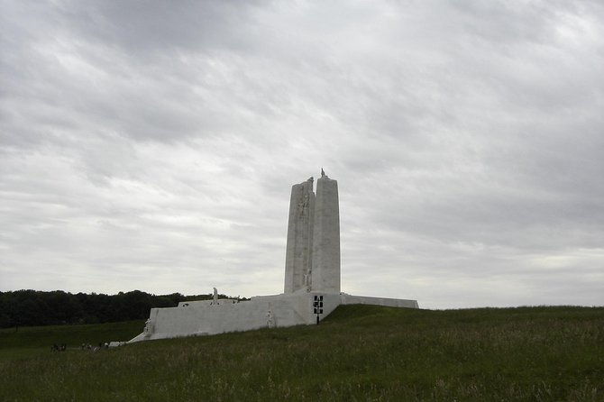 1-day-canadian-ww1-private-tour-including-vimy-ridge