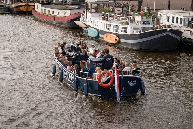 1-hour-canal-cruise-in-amsterdam