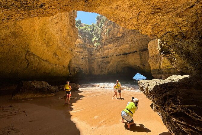 2-hour-kayak-through-the-sea-caves-of-benagil