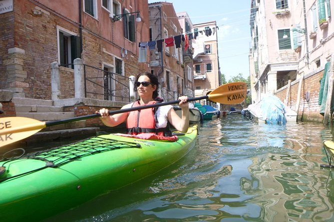 2-hour-venice-canal-kayak-tour-premium-experience-by-day