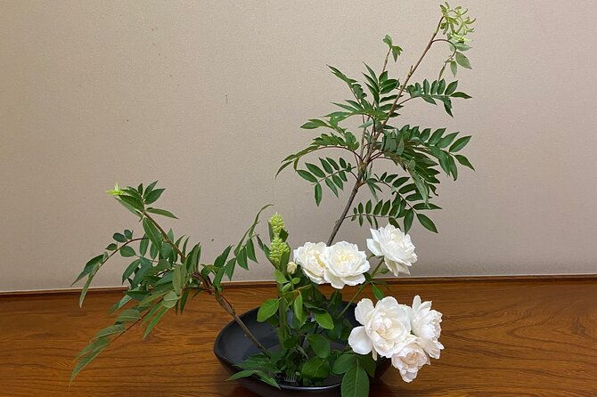2-hours-flower-arranging-ikebana-class-temple-tokyo%e3%83%bbota-ku