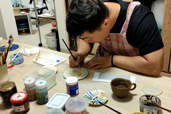 2-hours-private-painting-of-ceramics-in-osaka