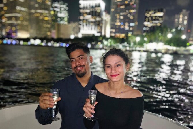2-hrs-miami-private-boat-tour-with-cooler-ice-bluetooth-stereo