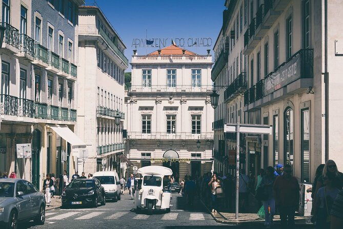 3-hour-lisbon-private-guided-tour-via-tuk-tuk