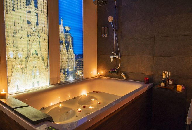 30-min-couple-massage-and-30-min-floral-bath-at-thai-spa-massage