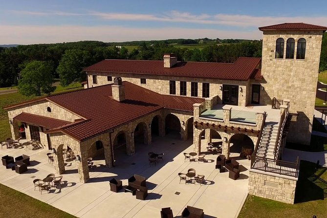 5-hour-traverse-city-wine-tour-4-wineries-on-old-mission-peninsula