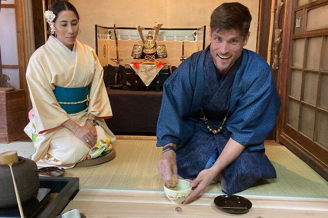 a-unique-antique-kimono-and-tea-ceremony-experience-in-english