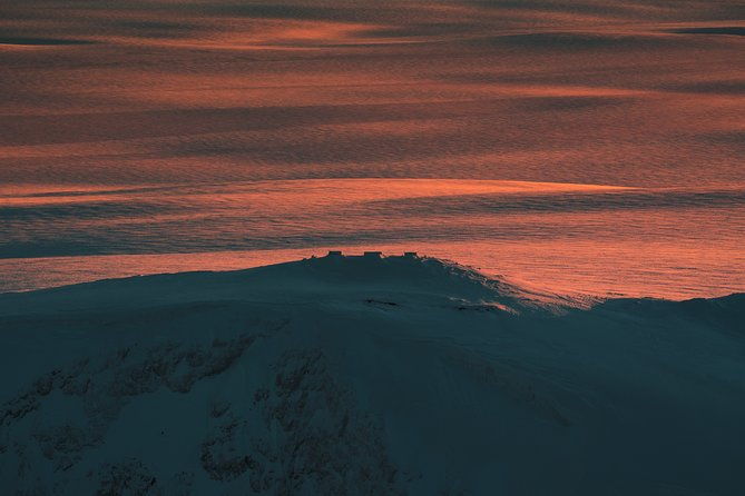 airplane-flight-over-vatnajokull-volcanic-eruption-sites