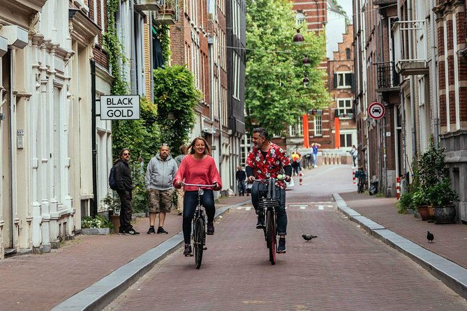 amsterdam-private-bike-tour-with-locals-bike-local-snack-included