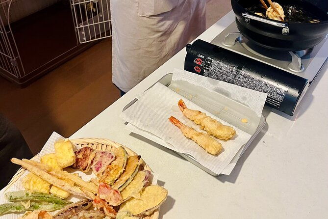 arashiyama-veggie-kitchen-hands-on-tempura-riceboll-cooking