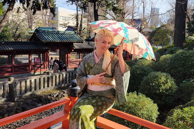 authentic-kimono-culture-experience-dress-walk-and-capture