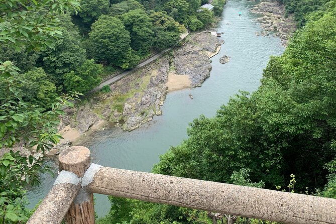 avoid-the-crowds-at-the-hidden-gems-of-arashiyama-in-kyoto