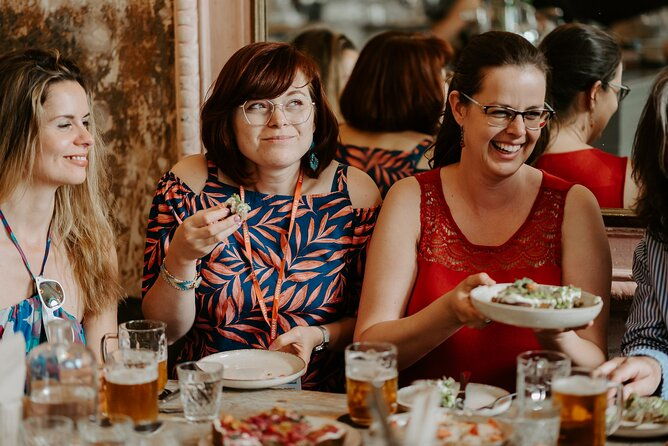 award-winning-prague-evening-old-town-food-tour-4-drinks-incl