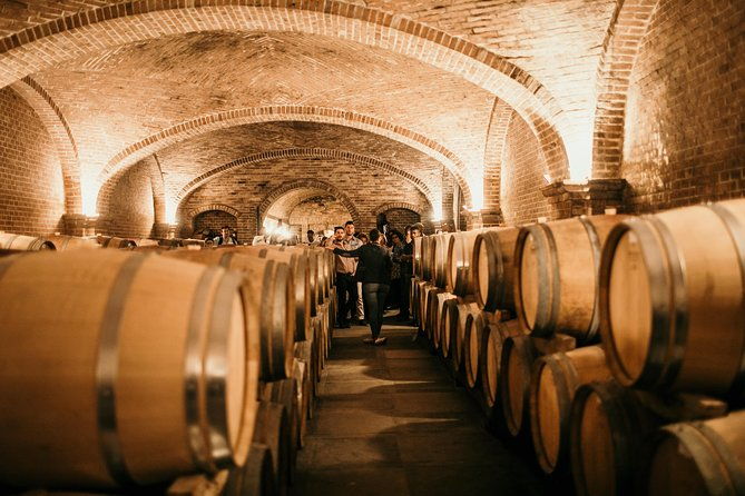 barolo-barbaresco-wine-tour-with-a-sommelier