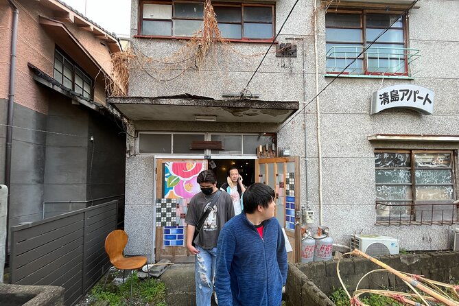 become-a-local-a-walking-tour-of-beppus-arts-crafts-onsen