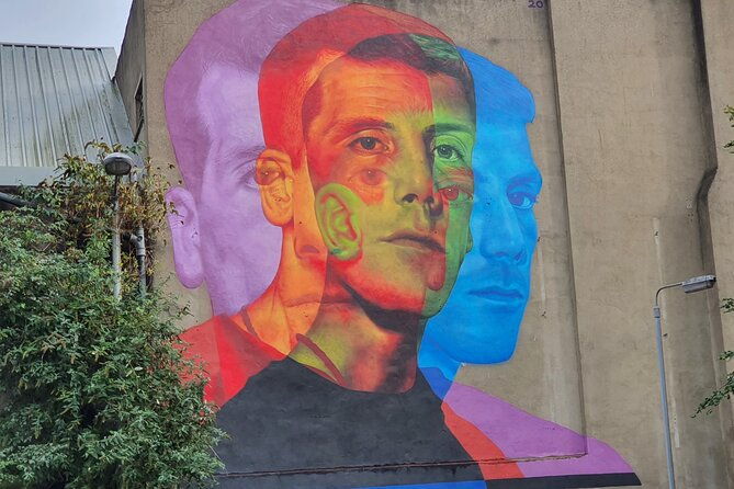 belfast-political-murals-street-art-and-peace-wall-small-group-walking-tour