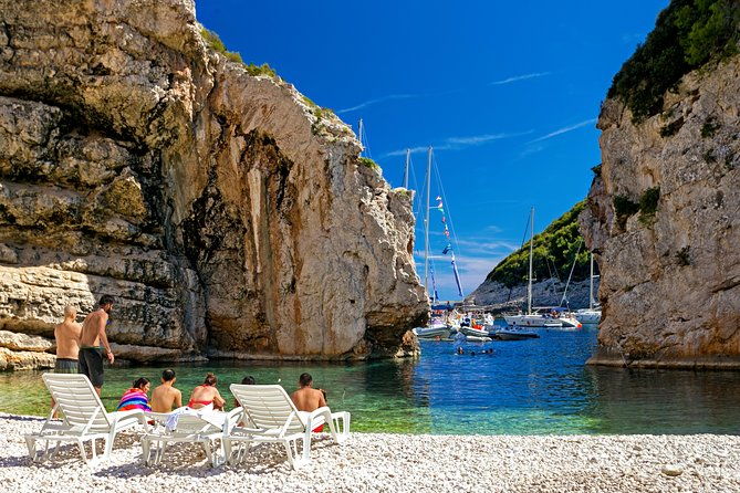 blue-cave-and-pakleni-islands-group-tour-from-hvar